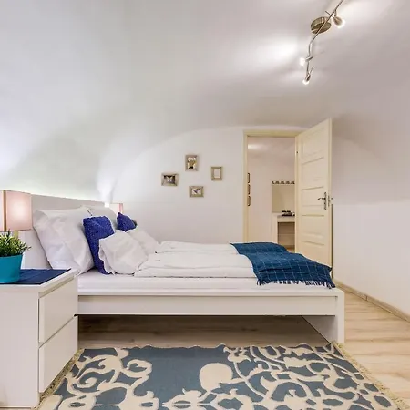 Apartment Beautiful At Basilica
